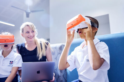St Stephen's School Duncraig Primary students playing with VR headsets